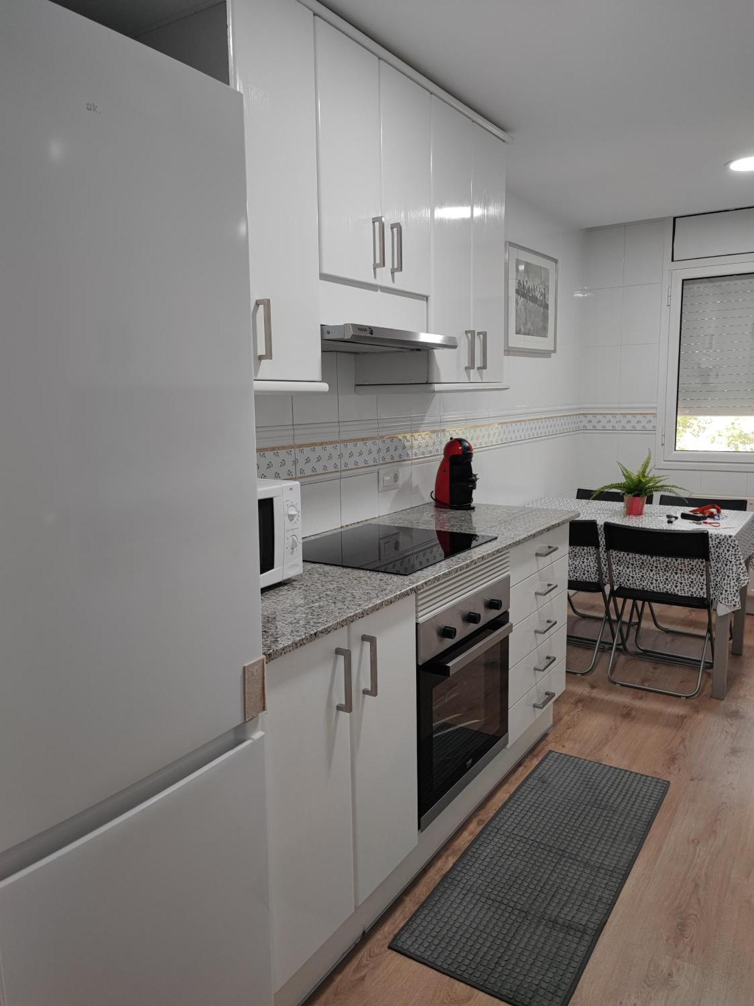 Apartamento Completo Muy Cerca Del Centro Ideal Para Familias Con Piscina Figueres  Dış mekan fotoğraf