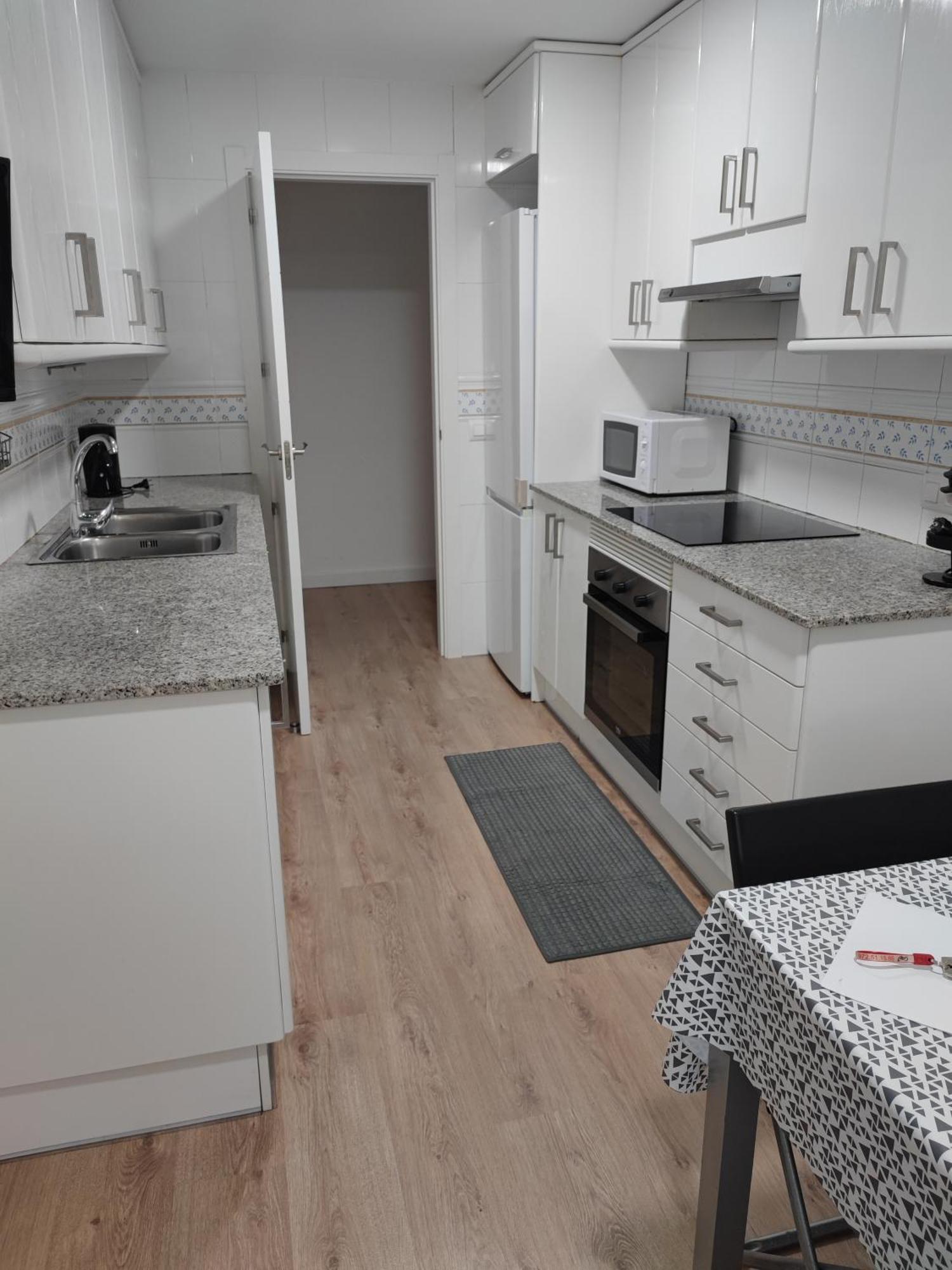 Apartamento Completo Muy Cerca Del Centro Ideal Para Familias Con Piscina Figueres  Dış mekan fotoğraf