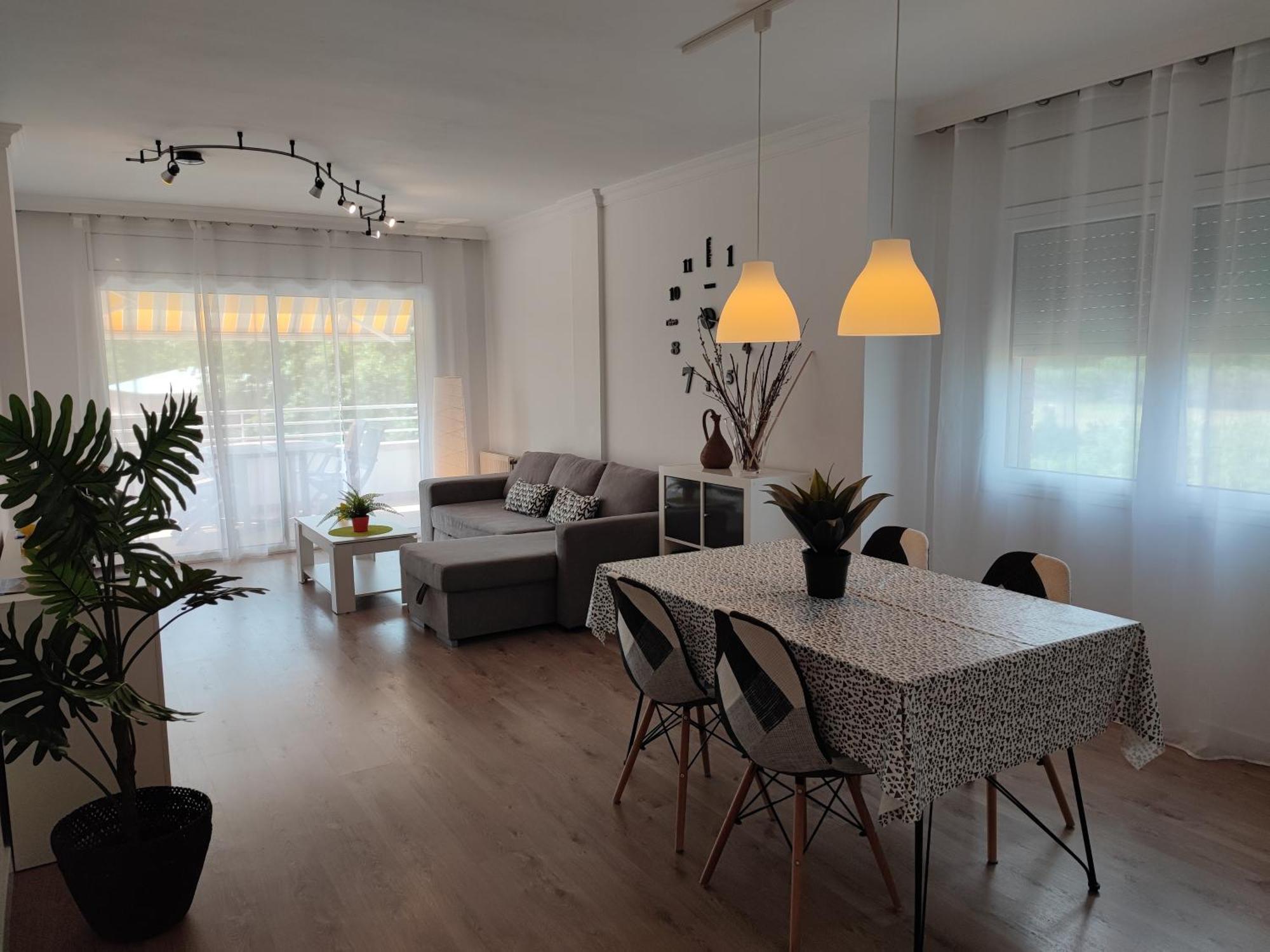 Apartamento Completo Muy Cerca Del Centro Ideal Para Familias Con Piscina Figueres  Dış mekan fotoğraf